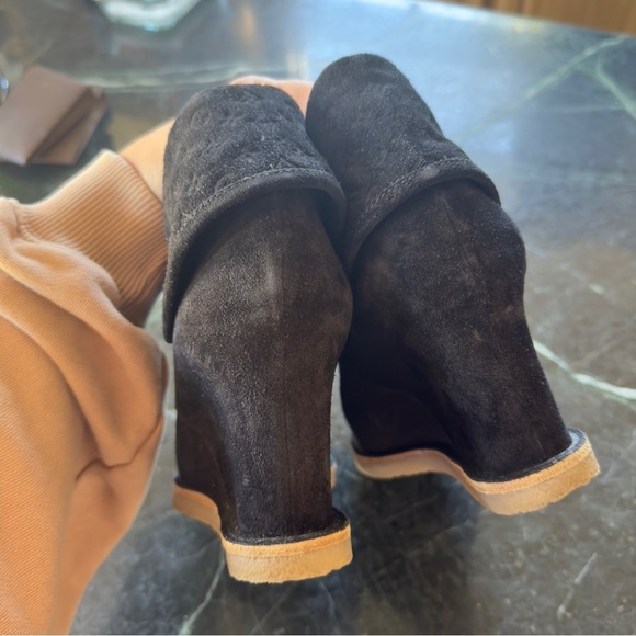 Louis Vuitton Black LV Monogram Suede Wedge Lace up Sneakers Size 37 - Picture 6 of 9